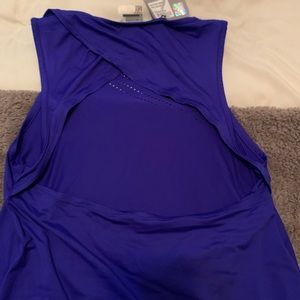 Brand NWT gymshark workout top. Size XS